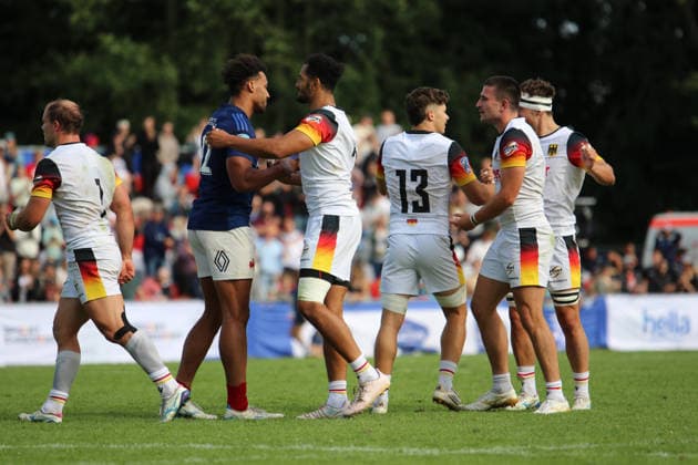 EM im 7er-Rugby in Hamburg: Die deutsche Nationalmannschaftt feiert den Sieg im Endspiel gegen Frankreich. *** Rugby Sevens European Championship in Hamburg: The German national team celebrates its victory in the final against France