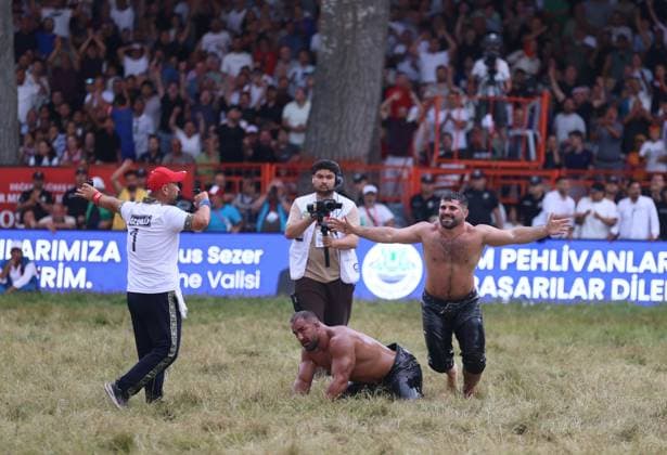 Erkan Tas wins chief wrestler title at 665th Historic Kirkpinar Oil Wrestling Festival EDIRNE, TURKIYE - JULY 5: Erkan Tas celebrates after competing against Feyzullah Akturk in the final to become the chief wrestler during the 665th Historic Kirkpinar Oil Wrestling Festival at the Sarayici Er Meydani wrestling grounds in Edirne, Turkiye, on July 5, 2026. Cihan Demirci Anadolu Edirne Turkey. Editorial use only. Please get in touch for any other usage.  Copyright: x2026xAnadoluxCihanxDemircix