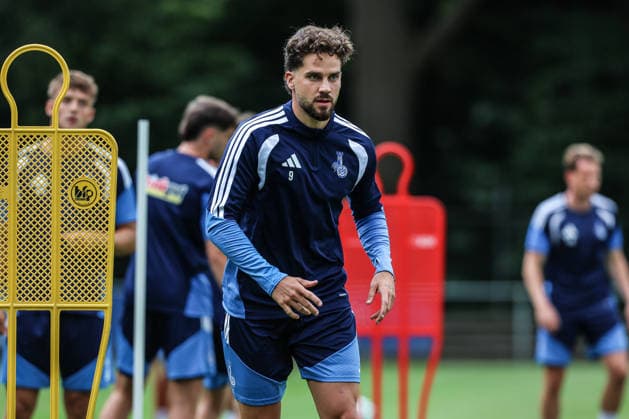 Fussball, 3.Liga Saison 2026 2027 Trainingslager MSV Duisburg Training 05.07.2026, Stadion de Wageningse Berg Lex Tyger Lobinger (MSV Duisburg, 9) Wageningen Stadion de Wageningse Berg Niederlande *** Sports, Soccer, 3rd Division, 2026–2027 Season, Training Camp, MSV Duisburg, Practice, July 5, 2026, De Wageningse Berg Stadium, Lex Tyger Lobinger, MSV Duisburg, 9 Wageningen, De Wageningse Berg Stadium, Netherlands