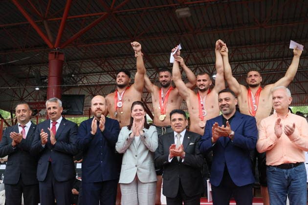 Erkan Tas wins chief wrestler title at 665th Historic Kirkpinar Oil Wrestling Festival EDIRNE, TURKIYE - JULY 5: Turkish Deputy Minister of Youth and Sports Hamza Yerlikaya (2nd R), World Ethnosport Confederation President Bilal Erdogan (3rd L), Edirne Governor Yunus Sezer (2nd L), and Edirne Mayor Filiz Gencan (C) attend the medal ceremony of the 665th Historic Kirkpinar Oil Wrestling Festival at the Sarayici Er Meydani wrestling grounds in Edirne, Turkiye, on July 5, 2026. Cihan Demirci Anadolu Edirne Turkey. Editorial use only. Please get in touch for any other usage.  Copyright: x2026xAnadoluxCihanxDemircix