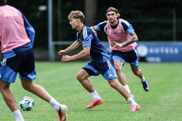 Fussball, 3.Liga Saison 2026 2027 Trainingslager MSV Duisburg Training 05.07.2026, Stadion de Wageningse Berg Dominik Kother (MSV Duisburg, 11) Wageningen Stadion de Wageningse Berg Niederlande *** Sports, Soccer, 3rd Division, 2026–2027 Season, Training Camp, MSV Duisburg, Practice, July 5, 2026, De Wageningse Berg Stadium, Dominik Kother, MSV Duisburg, 11 Wageningen, De Wageningse Berg Stadium, Netherlands