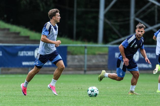 Fussball, 3.Liga Saison 2026 2027 Trainingslager MSV Duisburg Training 05.07.2026, Stadion de Wageningse Berg Patrick Sussek (MSV Duisburg, 37) Can Coskun (MSV Duisburg, 27) Wageningen Stadion de Wageningse Berg Niederlande *** Sports, Soccer, 3rd Division, 2026–2027 Season, MSV Duisburg Training Camp, July 5, 2026, De Wageningse Berg Stadium, Patrick Sussek (MSV Duisburg), 37; Can Coskun (MSV Duisburg), 27; Wageningen, De Wageningse Berg Stadium, Netherlands