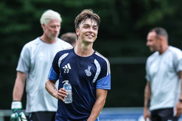 Fussball, 3.Liga Saison 2026 2027 Trainingslager MSV Duisburg Training 05.07.2026, Stadion de Wageningse Berg Simon Symalla (MSV Duisburg, 23) Wageningen Stadion de Wageningse Berg Niederlande *** Sports, Soccer, 3rd Division, 2026–2027 Season, Training Camp, MSV Duisburg, Practice, July 5, 2026, De Wageningse Berg Stadium, Simon Symalla, MSV Duisburg, 23 Wageningen, De Wageningse Berg Stadium, Netherlands