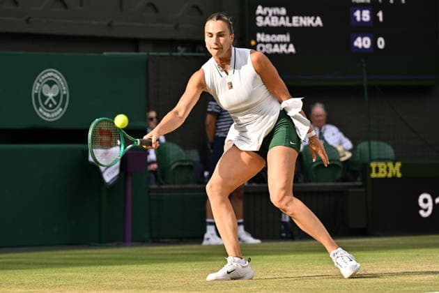 Wimbledon Tennis Championships 2026 - Day 7 LONDON, UNITED KINGDOM - JULY 5: Aryna Sabalenka plays in the women s singles fourth round match against Naomi Osaka (not seen) of Japan during day seven of The Wimbledon Tennis Championships at All England Lawn Tennis and Croquet Club on July 05, 2026 in London, United Kingdom. Ray Tang Anadolu London United Kingdom. Editorial use only. Please get in touch for any other usage.  Copyright: x2026xAnadoluxRayxTangx