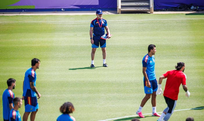 Spain national team, Nationalteam World Cup 05 07 2026 Luis de la Fuente head coach of Spain during the Spanish national team s training session at Cotton Bowl in Dallas, United States of America on July 05, 2026. Photo (PGS Photo Agency) Chattanooga usa Copyright: xPGSxPhotoxAgencyx