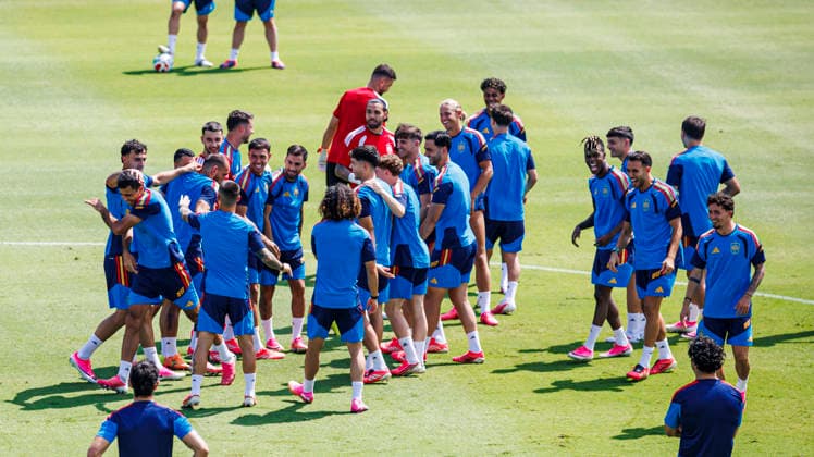 Spain national team, Nationalteam World Cup 05 07 2026 The group during the Spanish national team s training session at Cotton Bowl in Dallas, United States of America on July 05, 2026. Photo (PGS Photo Agency) Chattanooga usa Copyright: xPGSxPhotoxAgencyx