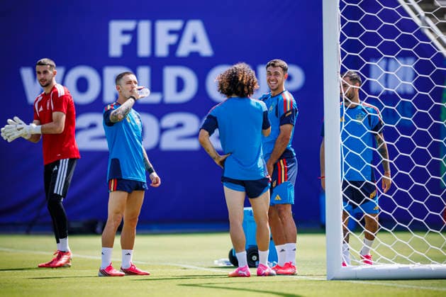 Spain national team, Nationalteam World Cup 05 07 2026 Alejandro Grimaldo of Spain (L) and Marc Cucurella of Spain (C) and Martin Zubimendi of Spain (R) during the Spanish national team s training session at Cotton Bowl in Dallas, United States of America on July 05, 2026. Photo (PGS Photo Agency) Chattanooga usa Copyright: xPGSxPhotoxAgencyx