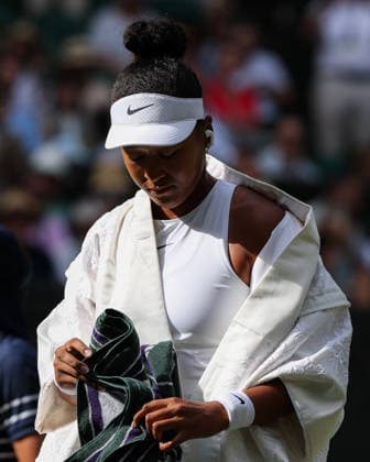 Naomi Osaka (JPN) wears her Komodo as she walks out for her match against Aryna Sabalenka (BEL) Ladies™ Singles fourth round match at The Championships, Wimbledon 2026 London All England Lawn Tennis and Croquet Club Wimbledon England, UK NEWSPAPERS OUT Copyright: xImmyxThompson-Bland IPSxPhotoxAgencyx