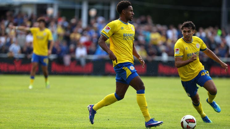 FT Braunschweig vs. Eintracht BS, Testspiel Braunschweig, 05.07.2026, Fußball, Herren, Saison 2026 27, Freie Turnen Braunschweig vs Eintracht Braunschweig, Testspiel, Sanoussy Ba (Eintracht Braunschweig), Johan Gomez (Eintracht Braunschweig) Niedersachsen Deutschland *** FT Braunschweig vs. Eintracht BS, Friendly Match in Braunschweig, July 5, 2026, Soccer, Men s, 2026–27 season, Freie Turnen Braunschweig vs. Eintracht Braunschweig, Friendly Match, Sanoussy Ba (Eintracht Braunschweig), Johan Gomez (Eintracht Braunschweig), Lower Saxony, Germany