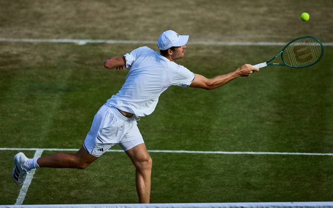 July 5, 2026, London, London, Great Britain: Hubert Hurkacz of Poland returns with forehand during The Championships Wimbledon , 5.7.2026 in London (All England Lawn Tennis and Croquet Club), Great Britain Tennis 2026: Grand Slam: The Championships Wimbledon: 7th Day: 4th Round: STRUFF Vs HURKACZ  - ZUMAs343 20260705_zsp_s343_160 Copyright: xMathiasxSchulzx