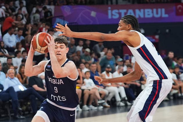United States v Serbia - FIBA U17, U 17 Basketball World Cup ISTANBUL, TURKIYE - JULY 5: Clarence Rosser Jr (R) of US in action against Ognjen Simjanovski (9) of Serbia during the FIBA Under-17 Basketball World Cup final game between US and Serbia at the Basketball Development Center in Istanbul, Turkiye, on July 5, 2026. Esra Bilgin Anadolu Istanbul Turkey. Editorial use only. Please get in touch for any other usage.  Copyright: x2026xAnadoluxEsraxBilginx