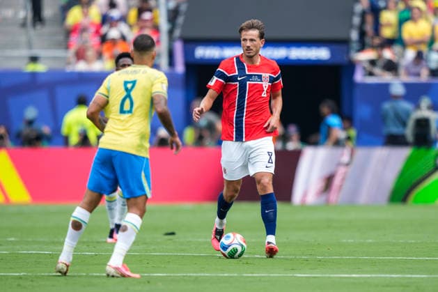 Fotball-VM 2026: Brasil - Norge East Rutherford, New Jersey , USA 20260705. Norges Sander Berge under 8-delsfinalen mellom Brasil og Norge under fotball-VM 2026 pa New Jersey stadion. Foto: Fredrik Varfjell NTB East Rutherford, New Jersey USA EDITORIAL USE ONLY. RESTRICTED USE FOR BETTING COMPANIES Ref:_SPOlGiTM7Q-PbY.jpg *** 2026 FIFA World Cup Brazil Norway East Rutherford, New Jersey, USA 20260705 Norway’s Sander Berge during the Round of 8 match between Brazil and Norway at the 2026 FIFA World Cup at New Jersey Stadium. Photo: Fredrik Varfjell, NTB. East Rutherford, New Jersey, USA. EDITORIAL USE ONLY. RESTRICTED USE FOR BETTING COMPANIES.  Copyright: xFredrikxVarfjellx xNTBx