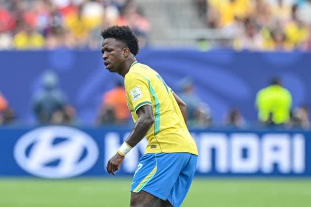 Vinicius Junior (Brazil) Looks on during the FIFA World Cup, WM, Weltmeisterschaft, Fussball 2026 Round of 16 match between Brazil and Norway at New York New Jersey Stadium on July 5, 2026 in East Rutherford, United States. (Photo by Harry Langer DeFodi Images) - *** Vinicius Junior of Brazil looks on during the 2026 FIFA World Cup Round of 16 match between Brazil and Norway at New York New Jersey Stadium on July 5, 2026, in East Rutherford, United States. Photo by Harry Langer, DeFodi Images