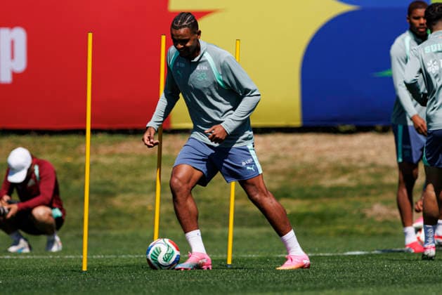 Manuel Akanji seen during Official training session of Switzerland national team, Nationalteam before Round of 16 game with Colombia (Gal Amador Ball Raw Images) Vancouver National Soccer Development Center Canada Copyright: xGaelxAmadorx gaelamador_switzerlandmd-2_05072026-16