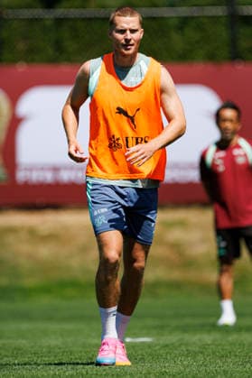 Nico Elvedi seen during Official training session of Switzerland national team, Nationalteam before Round of 16 game with Colombia (Gal Amador Ball Raw Images) Vancouver National Soccer Development Center Canada Copyright: xGaelxAmadorx gaelamador_switzerlandmd-2_05072026-29