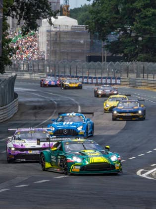 Nürnberg, Deutschland 03. - 05. Juli 2026: DTM - 2026 - Norisring - Rennen 2 Im Bild: Nicki Thiim (DEN 7) führt das Spitzenfeld an. Norisring Bayern *** Nuremberg, Germany, July 3–5, 2026, DTM 2026 Norisring Race 2. Pictured: Nicki Thiim (DEN 7) leads the pack at the Norisring in Bavaria Copyright: xFotostandx xSchäferx