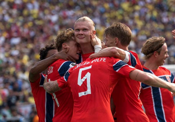 Jubel nach dem Tor zum 0-1 durch Erling Haaland (Norway, 9), jubelnd, bejubelt, jubelt, jubeln, emotionen, celebrate. Tor, Goal FIFA World Cup, WM, Weltmeisterschaft, Fussball 2026: Brazil v Norway 05 July 2026, FIFA World Cup 2026: Brazil v Norway (Round of 16) at New York New Jersey Stadium in East Rutherford, New Jersey, USA. *** Celebration after Erling Haaland s goal to make it 0–1, Norway, 9, celebrating, cheered, cheers, emotions, celebrating a goal, Goal, FIFA World Cup 2026 Brazil vs. Norway, July 5, 2026, FIFA World Cup 2026 Brazil vs. Norway Round of 16 at New York New Jersey Stadium in East Rutherford, New Jersey, USA Copyright: HMBxMedia xMarcoxBader