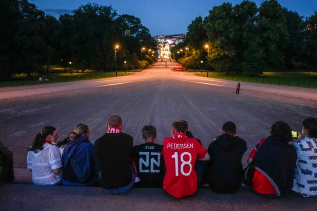 Fotball-VM 2026: Brasil - Norge Oslo 20260705. Karl Johans gate under VM-kampen mellom Brasil og Norge sondag kveld. Foto: Javad Parsa NTB Oslo Norge EDITORIAL USE ONLY. RESTRICTED USE FOR BETTING COMPANIES Ref:_SPOFAreJttiRjg.jpg *** 2026 World Cup: Brazil vs. Norway, Oslo, July 5, 2026. Karl Johans gate during the World Cup match between Brazil and Norway on Sunday evening. Photo by Javad Parsa, NTB, Oslo, Norway. EDITORIAL USE ONLY. RESTRICTED USE FOR BETTING COMPANIES.  Copyright: xJavadxParsax xNTBx