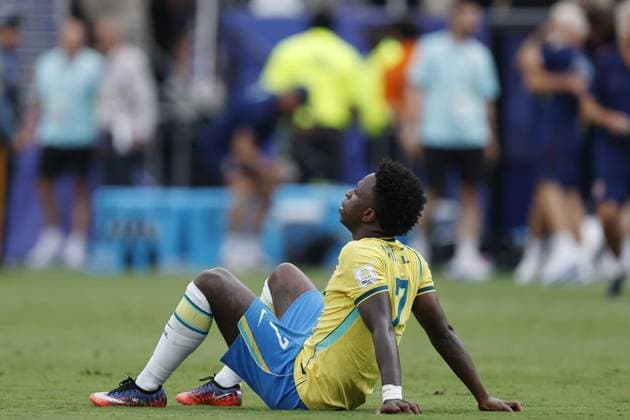 EAST RUTHERFORD, NEW JERSEY - Vinicius Junior of Brazil is disappointed during the 2026 FIFA World Cup, WM, Weltmeisterschaft, Fussball Round of 16 match between Brazil and Norway at Metlife Stadium on July 5, 2026, in East Rutherford, New Jersey, United States. MAURICE VAN STEEN ANP FIFA World Cup 2026 - round of 16 2026 xVIxANPxSportx xMauricexvanxSteenxIVx 562899713 originalFilename: 562899713.jpg