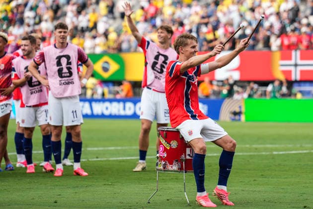 Fotball-VM 2026: Brasil - Norge East Rutherford, New Jersey , USA 20260705. Norges Martin odegaard etter kampslutt i 8-delsfinalen mellom Brasil og Norge under fotball-VM 2026 pa New Jersey stadion. Foto: Fredrik Varfjell NTB East Rutherford, New Jersey USA EDITORIAL USE ONLY. RESTRICTED USE FOR BETTING COMPANIES Ref:_SPOEB7XNgdaEoo.jpg *** 2026 FIFA World Cup Brazil Norway East Rutherford, New Jersey, USA 20260705 Norway’s Martin Ødegaard after the final whistle in the Round of 16 match between Brazil and Norway during the 2026 FIFA World Cup at New Jersey Stadium. Photo: Fredrik Varfjell, NTB East Rutherford, New Jersey, USA EDITORIAL USE ONLY RESTRICTED USE FOR BETTING COMPANIES  Copyright: xFredrikxVarfjellx xNTBx