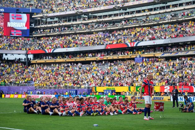 World Cup 2026: Brazil - Norway East Rutherford, New Jersey , USA 20260705. The men s national team, Nationalteam rows after the end of the match in the round of 16 between Brazil and Norway during the 2026 World Cup at the New Jersey stadium. Photo: Fredrik Varfjell NTB East Rutherford, New Jersey United States EDITORIAL USE ONLY. RESTRICTED USE FOR BETTING COMPANIES Ref:_SPOVv_G3vtn5RU.jpg *** 2026 World Cup: Brazil vs. Norway, East Rutherford, New Jersey, USA 20260705 The men’s national team celebrates after the end of the Round of 16 match between Brazil and Norway during the 2026 World Cup at the New Jersey stadium. Photo: Fredrik Varfjell, NTB. East Rutherford, New Jersey, United States. EDITORIAL USE ONLY. RESTRICTED USE FOR BETTING COMPANIES  Copyright: xFredrikxVarfjellx xNTBx
