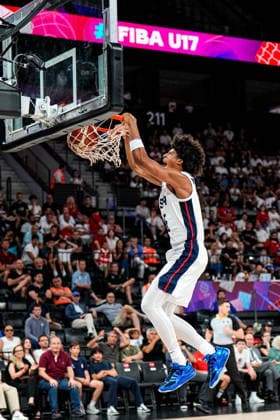 United States v Serbia: Final - FIBA U17, U 17 Basketball World Cup 2026 Asa Montgomery of the United States dunks the ball during the FIBA U17 Basketball World Cup final match between the United States and Serbia at BDC Main Venue in Istanbul, Turkey, on July 5, 2026. Istanbul Istanbul Turkey  Copyright: xYagizxGurtugx originalFilename:gurtug-usavserb260705_npgvU.jpg