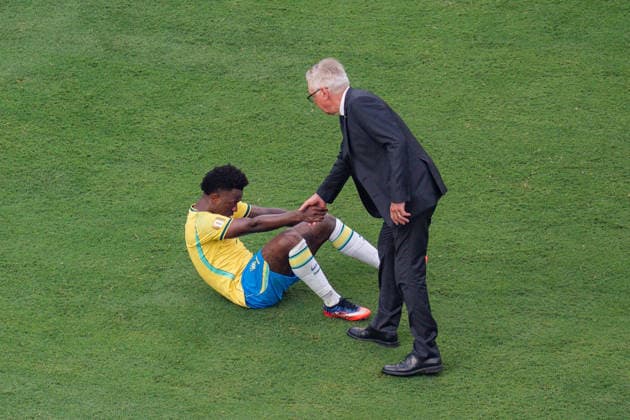 FIFA Fussball Weltmeisterschaft 2026, Achtelfinale, Brasilien vs. Norwegen, 05.07.2026, New Jersey Stadion Trauer Enttäuschung bei Vinicius Junior Carlo Ancelotti *** 2026 FIFA World Cup, Round of 16, Brazil vs. Norway, July 5, 2026, New Jersey Stadium: Sadness and Disappointment for Vinicius Junior and Carlo Ancelotti Copyright: xBahhoxKarax