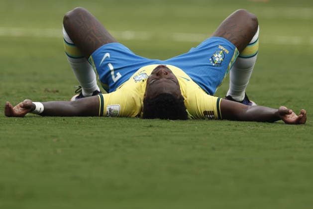 FIFA World Cup, WM, Weltmeisterschaft, Fussball 2026 - Round of 16 - Brazil vs Norway Brazil s Vinicius Junior reacts after their defeat in the FIFA World Cup 2026 Round of 16 match Brazil against Norway, in New Jersey, USA, 05 July 2026. EAST RUTHERFORD United States  Copyright: xWILLxOLIVERx