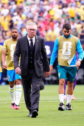 Brazil v Norway: Round of 16 - FIFA World Cup, WM, Weltmeisterschaft, Fussball 2026 Carlo Ancelotti, head coach of Brazil, looks on during the FIFA World Cup 2026 Round Of 16 match between Brazil and Norway at New York New Jersey Stadium on July 05, 2026 in East Rutherford, New Jersey. East Rutherford NJ United States  Copyright: xJosexBretonx originalFilename:bretonhernandez-brazilvn260705_npB4q.jpg
