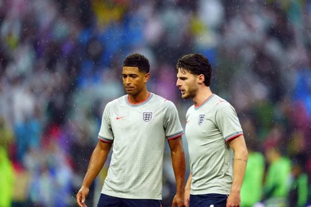 Jude Bellingham and Declan Rice of England ahead of kick-off Mexico v England, 2026 FIFA World Cup, WM, Weltmeisterschaft, Fussball Round of 16, Football, Azteca Stadium, Mexico City, Mexico - 05 Jul 2026Mexico City Azteca Stadium Mexico  Copyright: xJavierxGarcia Shutterstockx 16975483x