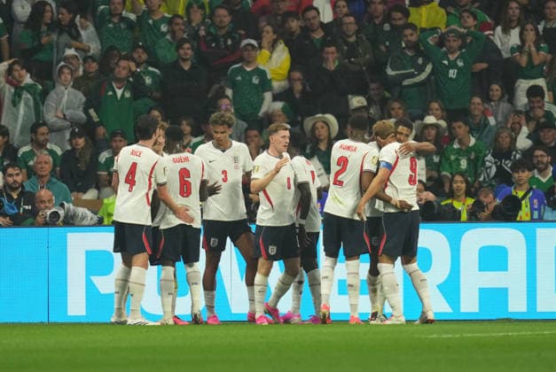 Jude Bellingham (England) scores and celebrates his teams second goal during Mexico and England, Round of 16 FIFA World Cup, WM, Weltmeisterschaft, Fussball 2026, Azteca Stadium, Mexico, Mexico on July 5, 2026. Thor Wegner DeFodi Images. (Photo by DeFodi Images) - *** Jude Bellingham of England scores and celebrates his team s second goal during the Round of 16 match between Mexico and England at the 2026 FIFA World Cup at Azteca Stadium in Mexico City, Mexico, on July 5, 2026. Photo by DeFodi Images (Thor Wegner)