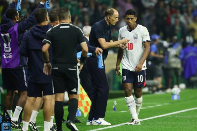 Jude Bellingham of England scores a goal and receives instructions from Thomas Tuchel Head coach of England during the FIFA World Cup, WM, Weltmeisterschaft, Fussball 2026 last 16 match between Mexico and England at the Estadio Azteca, Mexico City, Mexico on 5 July 2026. Copyright: xPeterxDovganx 45230027