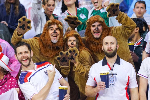 MEXICO CITY, MEXICO - JULY 5: England fans dressed up as the three lions? during the FIFA World Cup, WM, Weltmeisterschaft, Fussball 2026 Round Of 16 match between Mexico and England at Mexico City Stadium on July 5, 2026 in Mexico City, Mexico.  Copyright: xMBxMediax