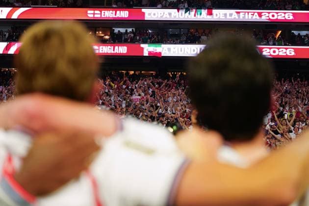 England players celebrate at full time Mexico v England, 2026 FIFA World Cup, WM, Weltmeisterschaft, Fussball Round of 16, Football, Azteca Stadium, Mexico City, Mexico - 05 Jul 2026Mexico City Azteca Stadium Mexico  Copyright: xJavierxGarcia Shutterstockx 16975483ep