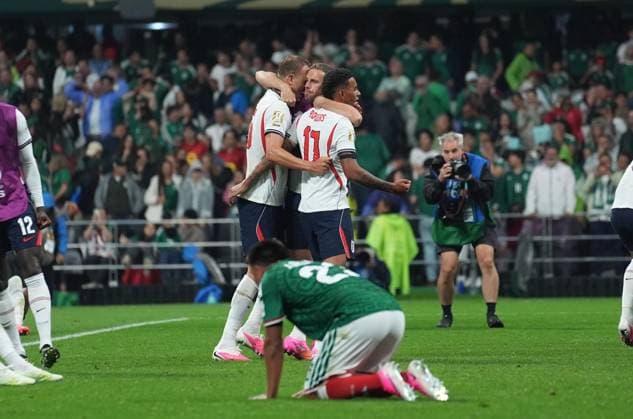 Mexico v England - FIFA World Cup, WM, Weltmeisterschaft, Fussball 2026 - Round of 16 MEXICO CITY, MEXICO - JULY 05: Players of England celebrate the victory after the FIFA World Cup 2026 Round of 16 match between Mexico and England at Mexico Stadium (Estadio Azteca) in Mexico City, Mexico on July 05, 2026. Juancho Torres Anadolu Mexico City Mexico. Editorial use only. Please get in touch for any other usage.  Copyright: x2026xAnadoluxJuanchoxTorresx