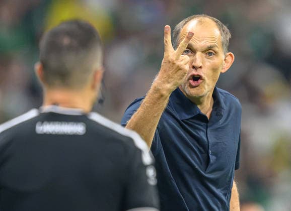 05 July 2026 - Mexico v England - Azteca Stadium- Mexico City - R16 - 2026 World Cup - USA. 05 July 2026 - Mexico v England - Azteca Stadium- Mexico City - R16 - 2026 World Cup - USA. England Manager Thomas Tuchel rants at the linesman. Picture : Mark Pain MEXICO CITY MEXICO  Copyright: xMarkxPainx