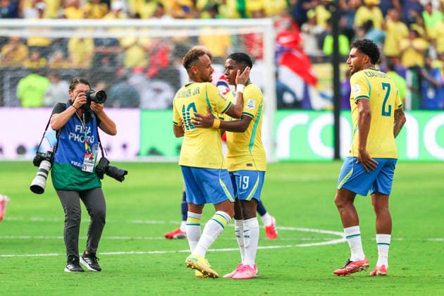 July 5, 2026, East Rutherford, Nj, United States: Neymar Jr. and Endrick players of Brazil after the Round of 16 match between Brazil and Norway at the FIFA World Cup, WM, Weltmeisterschaft, Fussball at New York New Jersey Stadium, in East Rutherford, United States, on Sunday, July 05, 2026. FIFA World Cup 2026 - Round Of 16 - Brazil V Norway  - ZUMAv122 20260705_aap_v122_184 Copyright: xWilliamxVolcovx