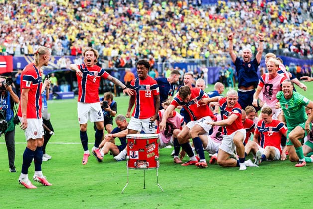 July 5, 2026, East Rutherford, Nj, United States: Norway s players celebrate qualifying for the quarterfinals by performing the Viking clap after defeating Brazil 2-1 to the Round of 16 match at the FIFA World Cup, WM, Weltmeisterschaft, Fussball at New York New Jersey Stadium, in East Rutherford, United States, on Sunday, July 05, 2026. East Rutherford United States - ZUMAv122 20260705_aap_v122_192 Copyright: xWilliamxVolcovx