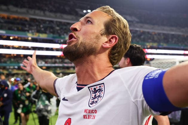 Harry Kane of England celebrates after the final whistle with England winning 3-2 during the FIFA World Cup, WM, Weltmeisterschaft, Fussball 2026 last 16 match between Mexico and England at the Estadio Azteca, Mexico City, Mexico on 5 July 2026. Copyright: xPeterxDovganx 45230089