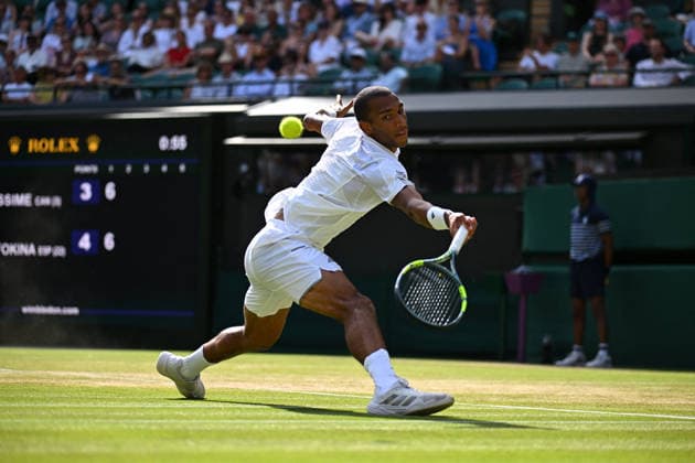 2026 Wimbledon - Felix Auger-Aliassime Felix Auger-Aliassime (CAN) during his fourth round match at the 2026 Wimbledon Championships at the AELTC in London, UK on July 5, 2026. Photo by Corinne Dubreuil ABACAPRESS.COM London  Copyright: xDubreuilxCorinne ABACAx