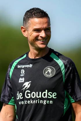 Training Sparta Rotterdam Rotterdam - Coach Rogier Meijer of Sparta Rotterdam during the a training in preperation of the 2026 2027 season. The training is set at Sportpark Nieuw-Terbregge on 6 July 2026 in Rotterdam, The Netherlands. (VK Sportphoto Yannick Verhoeven) Copyright: xYannickxVerhoevenx