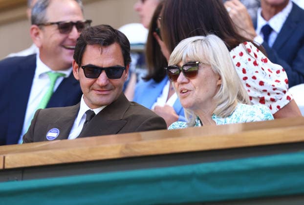Wimbledon Championships 2026, Day 8, AELTC Wimbledon, London, UK - 06 07 2026 Sir Roger Federer with Wimbledon Chair Deborah Jevans in the Royal Box on Centre Court on day eight of the 2026 Wimbledon Championships at the AELTC London London AELTC Wimbledon London GBR, UK NEWSPAPERS OUT Copyright: xMarkxGreenwoodx