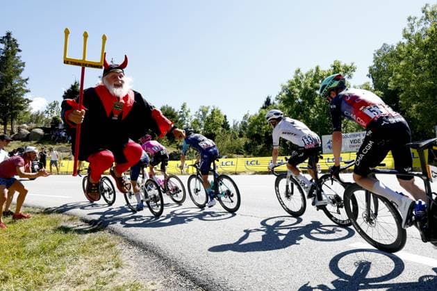 Cycling fan El Diablo, Dieter Didi Senft, pictured during stage 3 of the 2026 Tour de France cycling race, a stage of 195,9km from Granollers, Spain, to Les Angles, France, Monday 06 July 2026. The 113th edition of the Tour de France starts on Saturday 4 July in Barcelona, Spain, and will finish in Paris, France on the 26th of July. POOLxLUCAxBETTINI  x180513043x