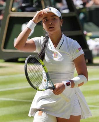 Tennis - 2026 Wimbledon Championships - Day Eight (Week Two) - All England Lawn Tennis & Croquet Club, London - Monday 6th July 2026 Centre Court One: Womens singles : Jasmine Paolini (ITA) v Alexandra Eala (PHI) Alexandra Eala (PHI) COLORSPORT ANDREW COWIE 