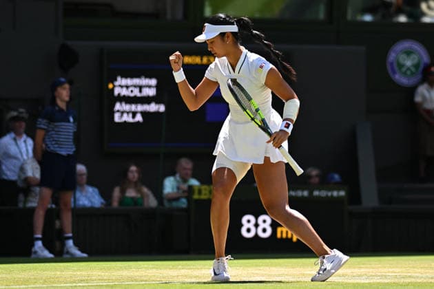 Wimbledon 2026 - Jasmine Paolini v Alexandra Eala - London Alexandra Eala (PHI) during her fourth round match at the 2026 Wimbledon Championships at the AELTC in London, England, UK on July 6, 2026. Photo by Corinne Dubreuil ABACAPRESS.COM London England United Kingdom  Copyright: xDubreuilxCorinne ABACAx