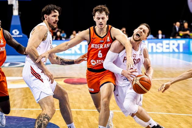 Krakow 06.07.2026 KOSZYKOWKA KOSZKADRA REPREZENTACJA POLSKI MECZ POLSKA - HOLANDIA ELIMINACJE MISTRZOSTW SWIATA 2027 - - - MEN BASKETBALL POLISH national team, Nationalteam WORLD CUP SERIES QUALIFIERS GAME POLAND - THE NETHERLANDS NZ Dominik Olejniczak, Mateusz Ponitka, FOT. TOMASZ SOKOLOWSKI 058sport.pl NEWSPIX.PL --- newspix.pl EL ELIMINACJE DO MS MISTRZOSTW SWIATA FIBA W KOSZYKOWCE MEZCZYZN KOSZYKOWKA KATAR 2027 