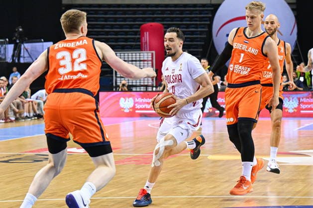 Krakow 06.07.2026. Basketball 2027 FIBA Basketball World Cup Qualifiers First Round: Poland vs. The Netherlands --- Koszykowka Eliminacje Mistrzostw Swiata FIBA 2027 - pierwsza runda: Polska - Holandia. Persons shown: Andrzej Pluta Kaye van der Vuurst Kjeld Zuidema Fot. Antoni Dec Arena Akcji NEWSPIX.PL --- newspix.pl 