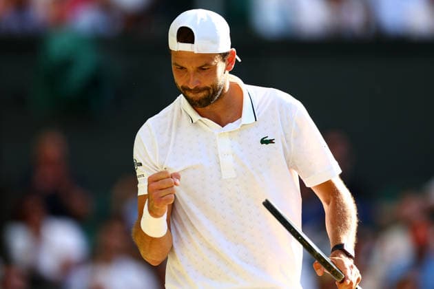 Grigor Dimitrov during his fourth round match Wimbledon Tennis Championships, Day 8, The All England Lawn Tennis and Croquet Club, London, UK - 06 Jul 2026London The All England Lawn Tennis and United Kingdom  Copyright: xJamesxMarsh Shutterstockx 16978026fo