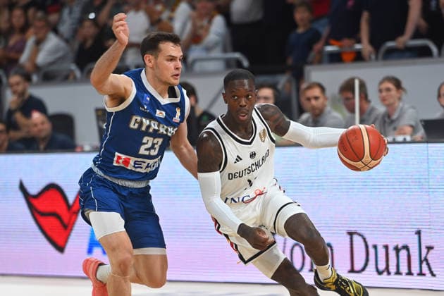 Dennis SCHROEDER (GER), Aktion,Zweikampf gegen Stefanos TIGKAS (CYP). Basketball Laenderspiel WM Qualifikation Deutschland (GER) - Zypern (CYP) am 06.07.2026 Brose Arena Bamberg. *** Dennis SCHROEDER (GER), Action, One-on-one battle against Stefanos TIGKAS (CYP), Basketball International Match, World Cup Qualifier, Germany (GER) vs. Cyprus (CYP) on July 6, 2026, at Brose Arena, Bamberg