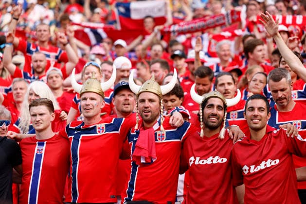 Brazil v Norway: Round of 16 - FIFA World Cup, WM, Weltmeisterschaft, Fussball 2026 Fans of Norway with Viking hat celebrate during the FIFA World Cup 2026 Round Of 16 match between Brazil and Norway at New York New Jersey Stadium on July 5, 2026 in East Rutherford, New Jersey. East Rutherford New York New Jersey Stadium NJ United States Copyright: xAllstarxPicturexLibraryxLtdx
